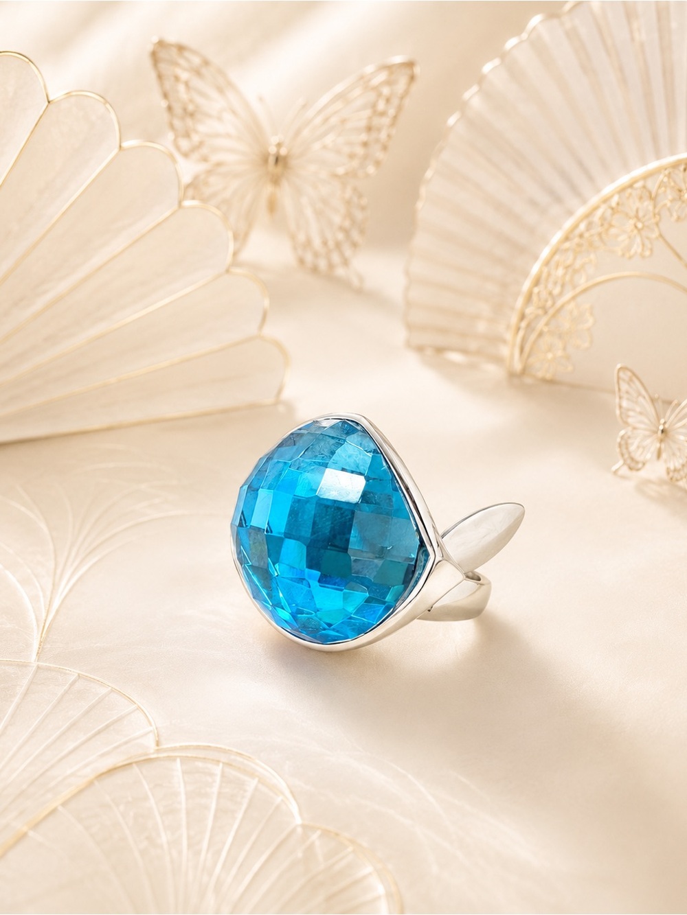 🆕❤️Blue Faceted Crystal Cocktail Ring - Women Jewelry